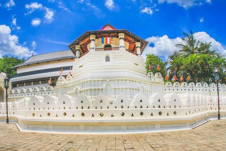 Sri Dalada Maligawa or the Temple of the Sacred Tooth Relic is a Buddhist temple in the city of Kandy, Sri Lanka.Join with Budget Holiday Tours to for pilgrimage to these places